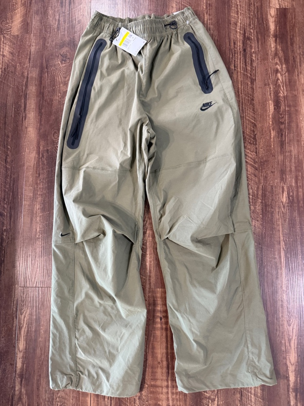Nike Men’s Olive Green Tech Pants New Size Small